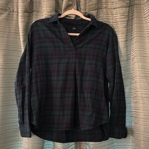 Uniqlo Checkered Long Sleeve Top. Great for comfy, relaxed look. Size: S.